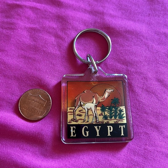 Egypt Key Chain. Camel in desert design - Picture 4 of 4